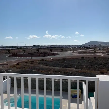 Trendy Casa Linea Holiday home