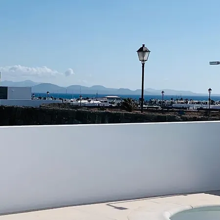Trendy Casa Linea Holiday home *