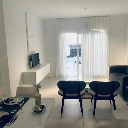 Trendy Casa Linea Holiday home