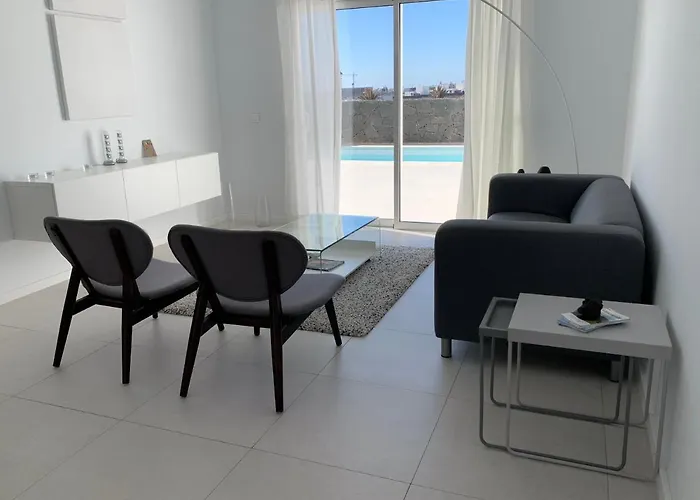 Trendy Casa Linea Semesterbostad *