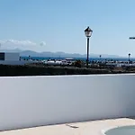 Trendy Casa Linea Holiday home *