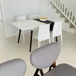 Trendy Casa Linea Holiday home *