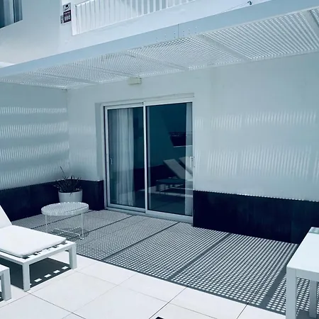 Trendy Casa Linea Holiday home *