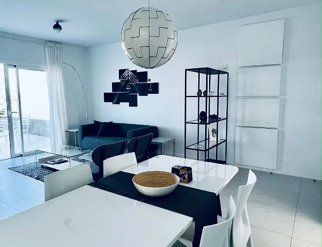 Trendy Casa Linea Casa de Férias *