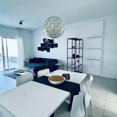 Trendy Casa Linea Casa de Férias *